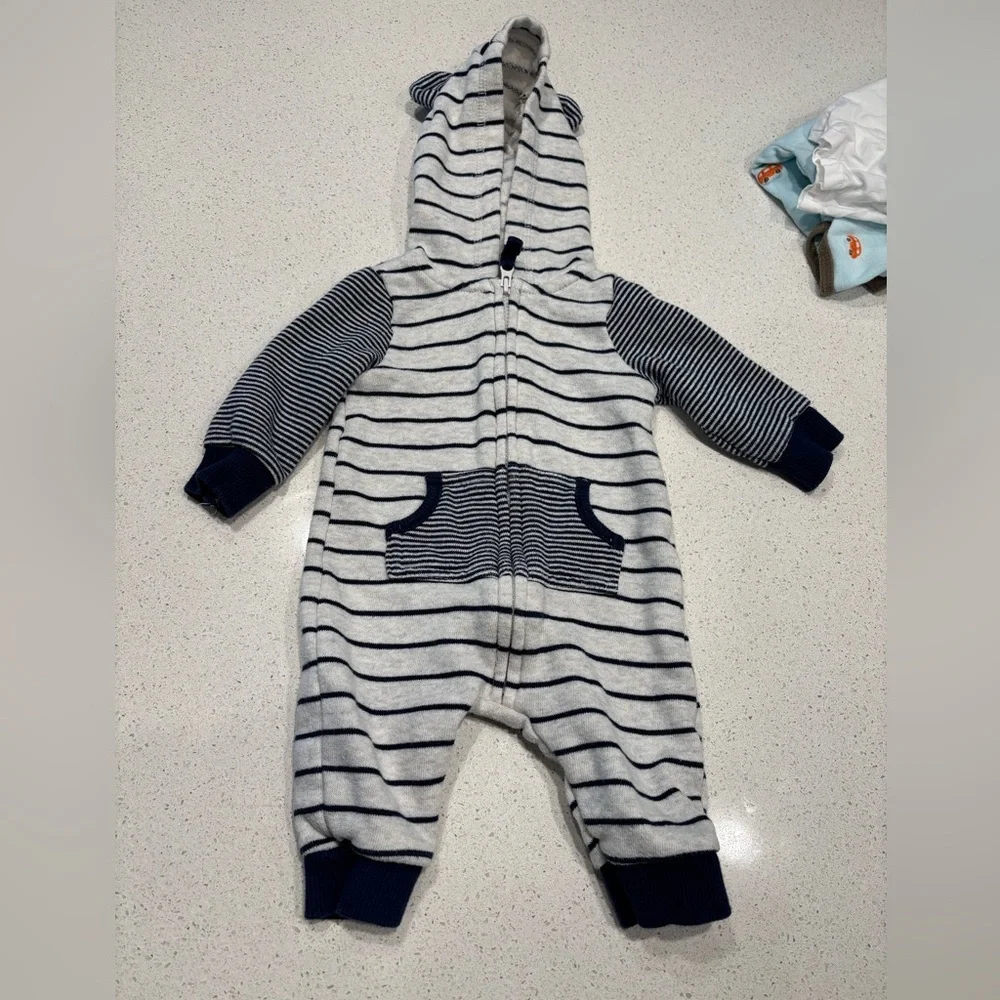 Carter’s 5 piece bundle - 3 month